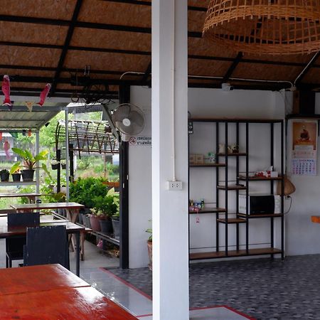 Nok Chan Mee Na Chom Thong Exterior foto