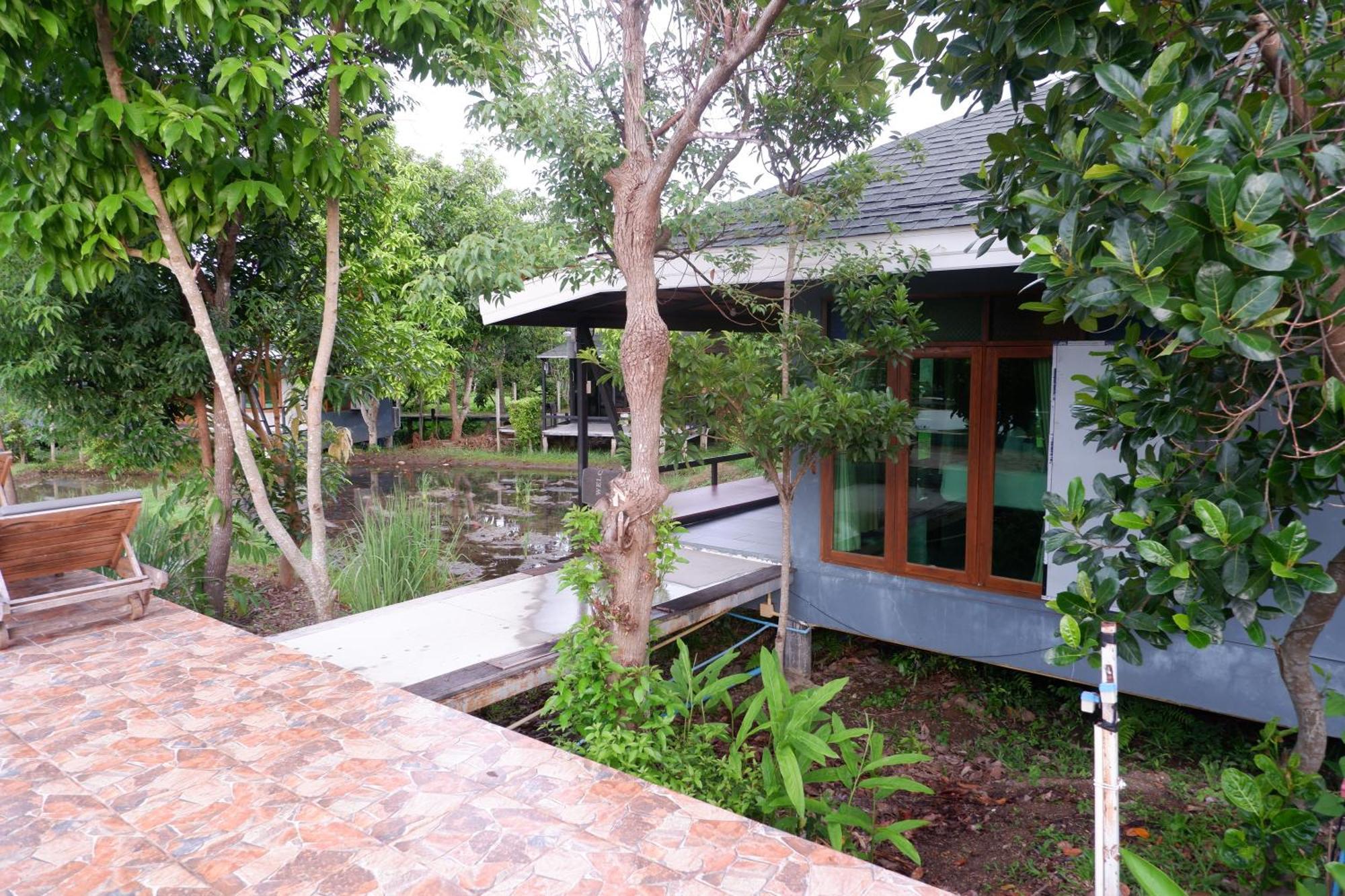 Nok Chan Mee Na Chom Thong Exterior foto