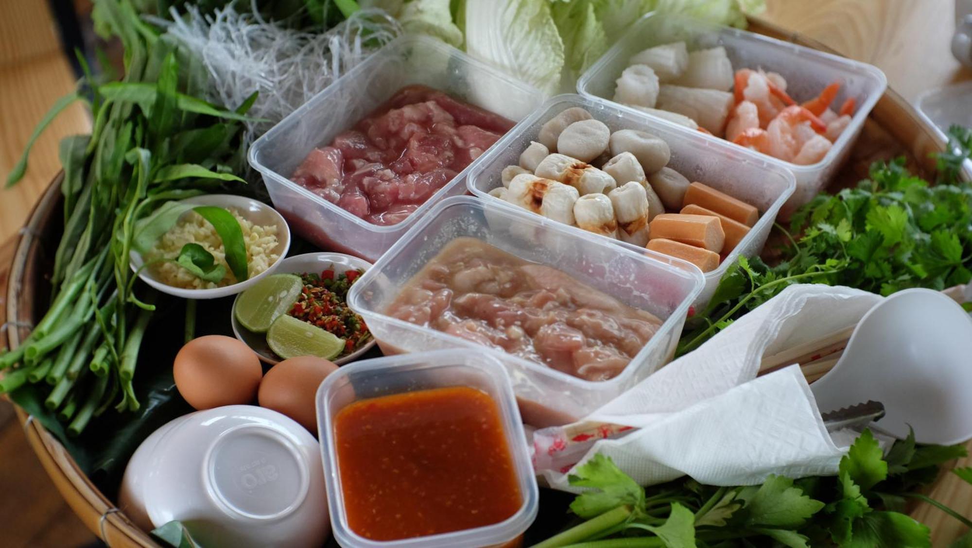 Nok Chan Mee Na Chom Thong Exterior foto