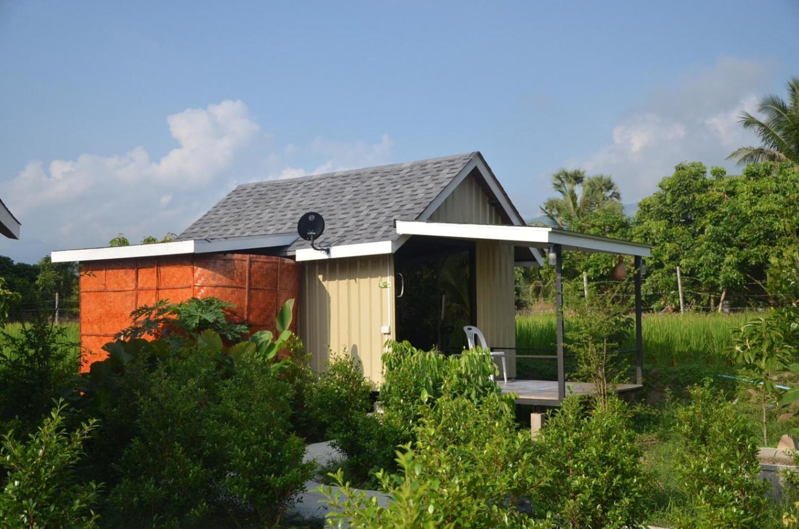 Nok Chan Mee Na Chom Thong Exterior foto