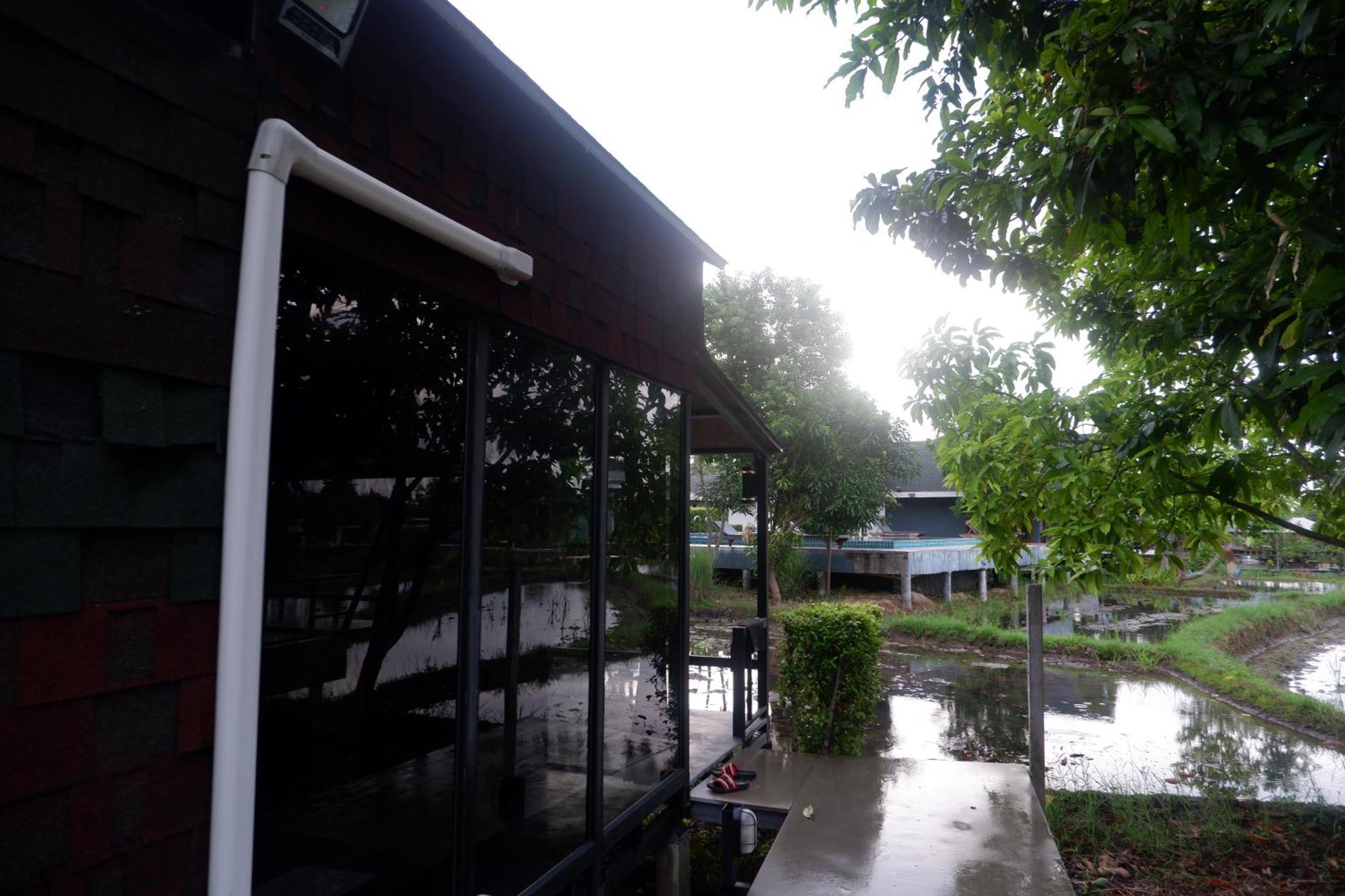 Nok Chan Mee Na Chom Thong Exterior foto
