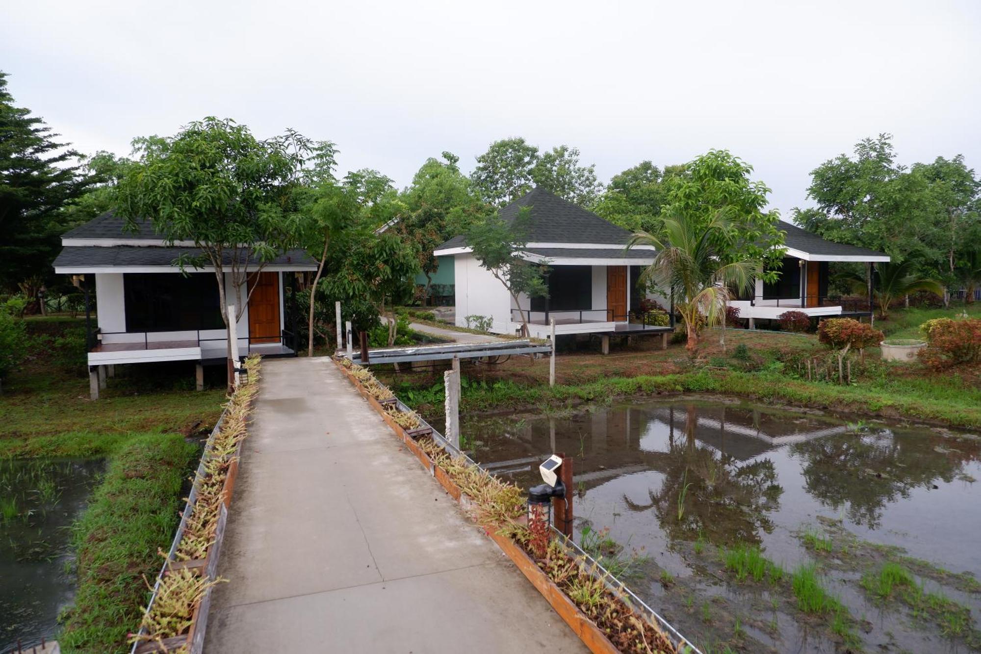 Nok Chan Mee Na Chom Thong Exterior foto