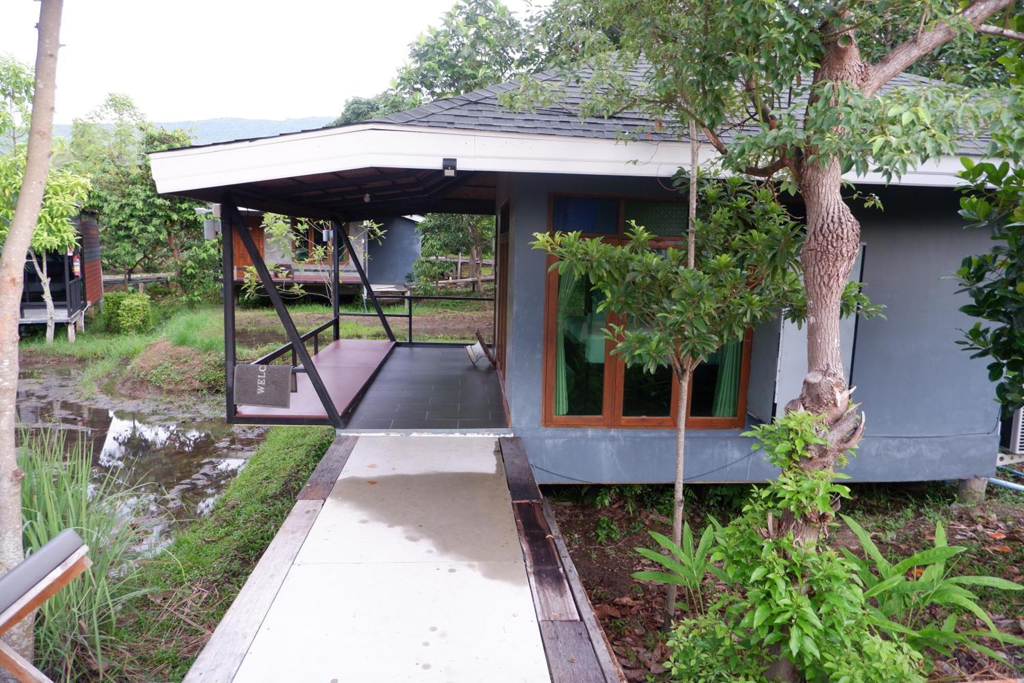 Nok Chan Mee Na Chom Thong Exterior foto