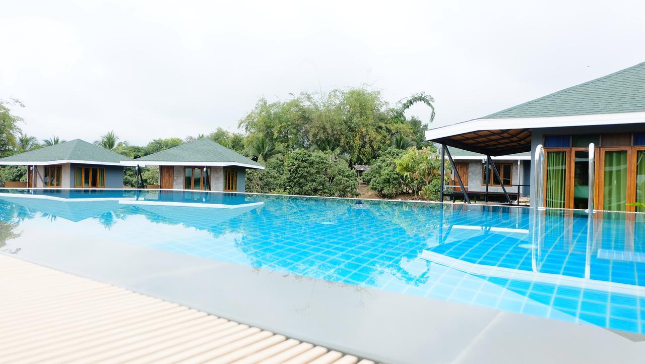 Nok Chan Mee Na Chom Thong Exterior foto