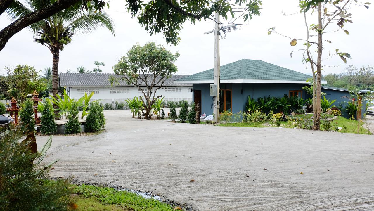 Nok Chan Mee Na Chom Thong Exterior foto