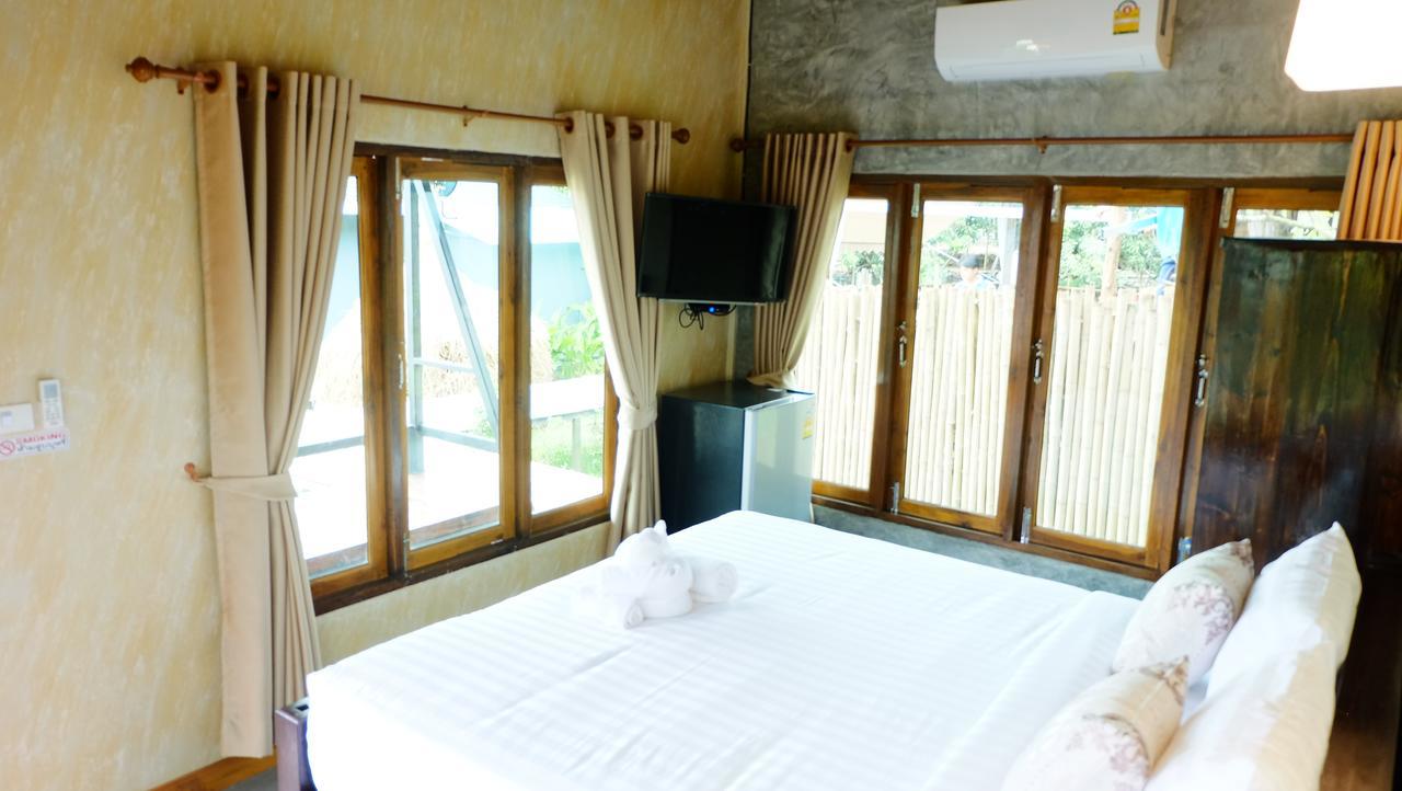 Nok Chan Mee Na Chom Thong Exterior foto