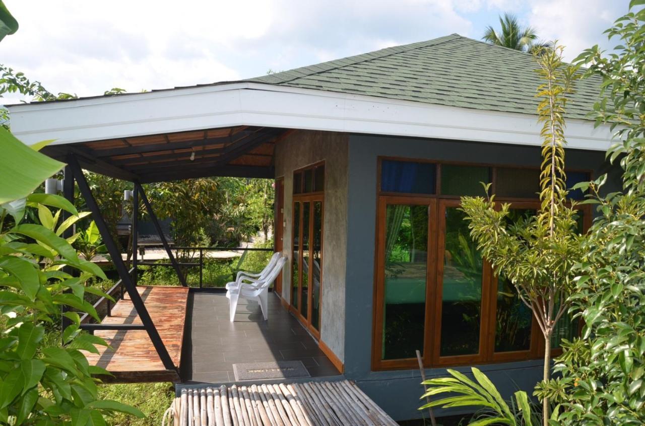 Nok Chan Mee Na Chom Thong Exterior foto