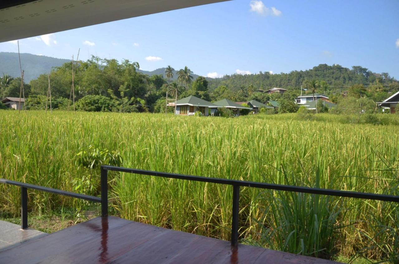 Nok Chan Mee Na Chom Thong Exterior foto