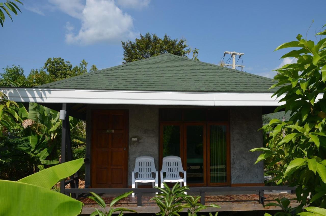 Nok Chan Mee Na Chom Thong Exterior foto